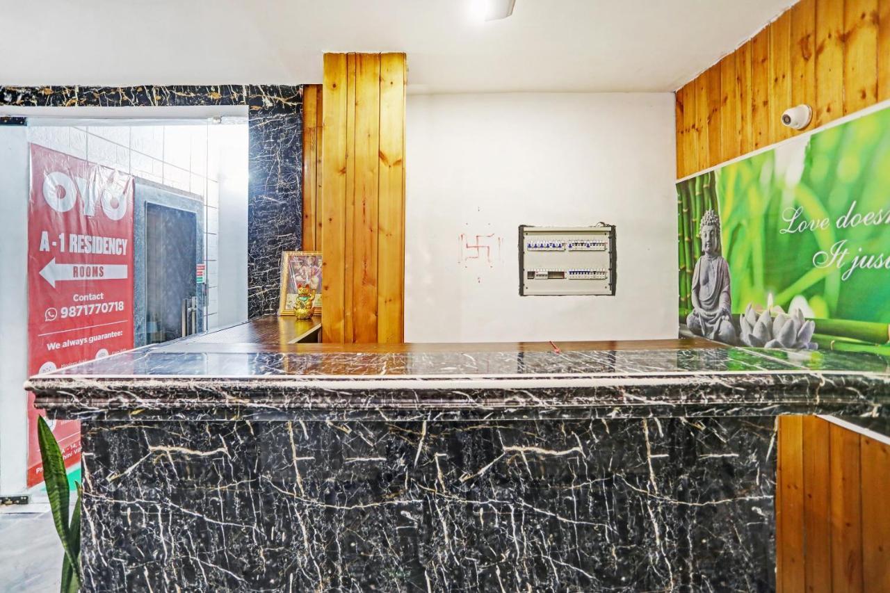 Oyo 81641 Collection O Hotel A1 Residency Nova Deli Exterior foto